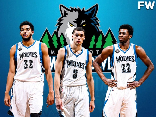 拉菲尼亚无缘最佳阵容，妻子社媒质疑：难道他是篮球运动员？（拉菲尼亚落选最佳阵容，妻子社媒发问：他是打篮球的吗？）