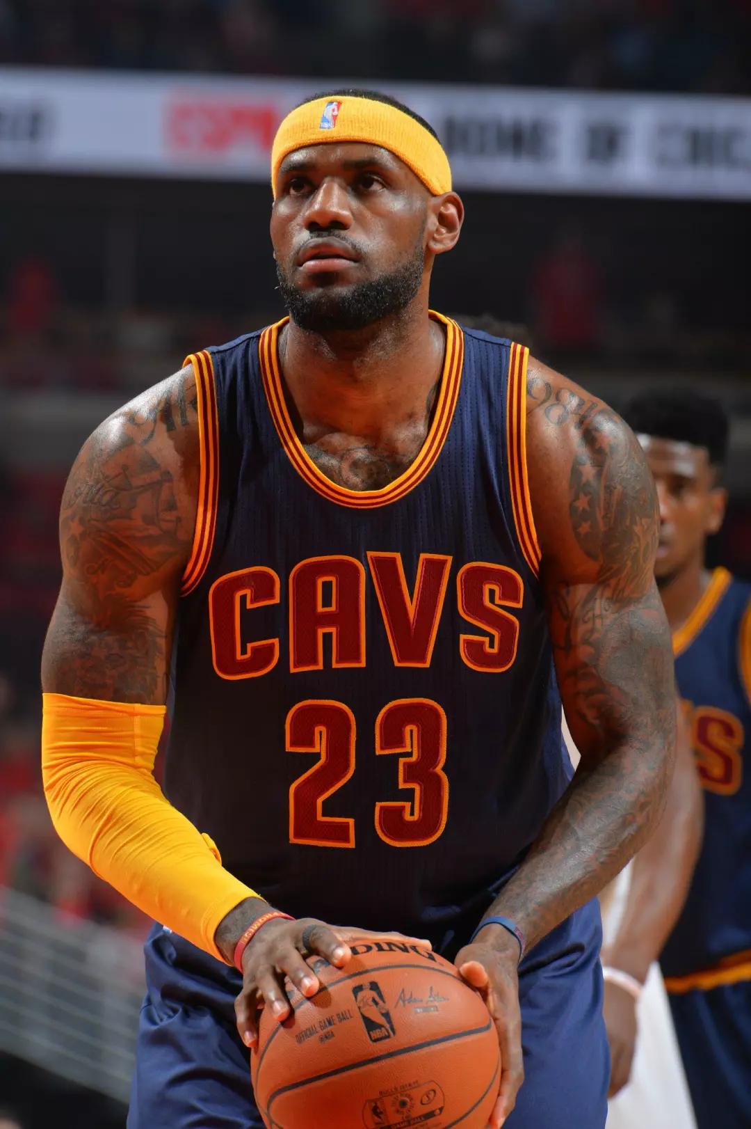 欧冠联赛淘汰赛精彩瞬间回顾（欧冠淘汰赛高光时刻集锦）