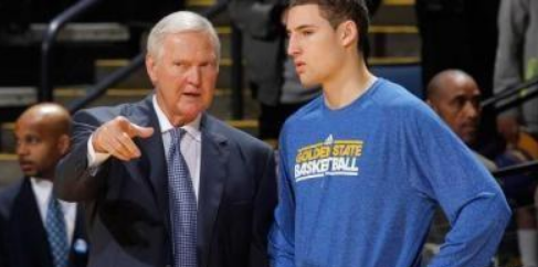 约基奇是第3位在圣诞大战中多次砍三双球员，仅次于大O和威少（约基奇成为圣诞赛史上第3位多次收获三双的球员，仅落后于大O与威少）