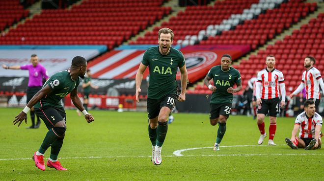 伏地魔！鹈鹕新秀费尔斯连续贴地逼抢 造成对手24秒（地板狂魔！鹈鹕新秀费尔斯连续贴地逼抢，迫使对手24秒违例）