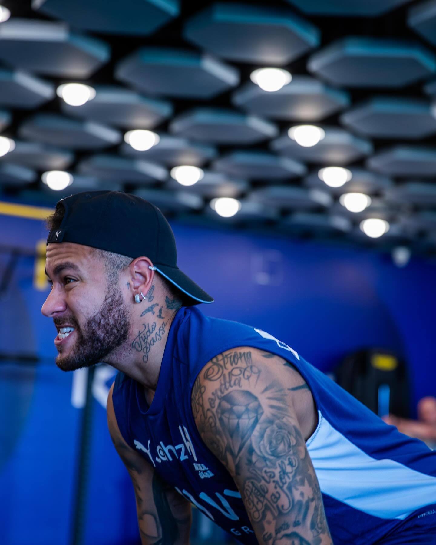 维拉主场31场不败！海外情报：维拉1-1曼联（外媒速递：维拉1-1曼联，主场不败延续至31场）