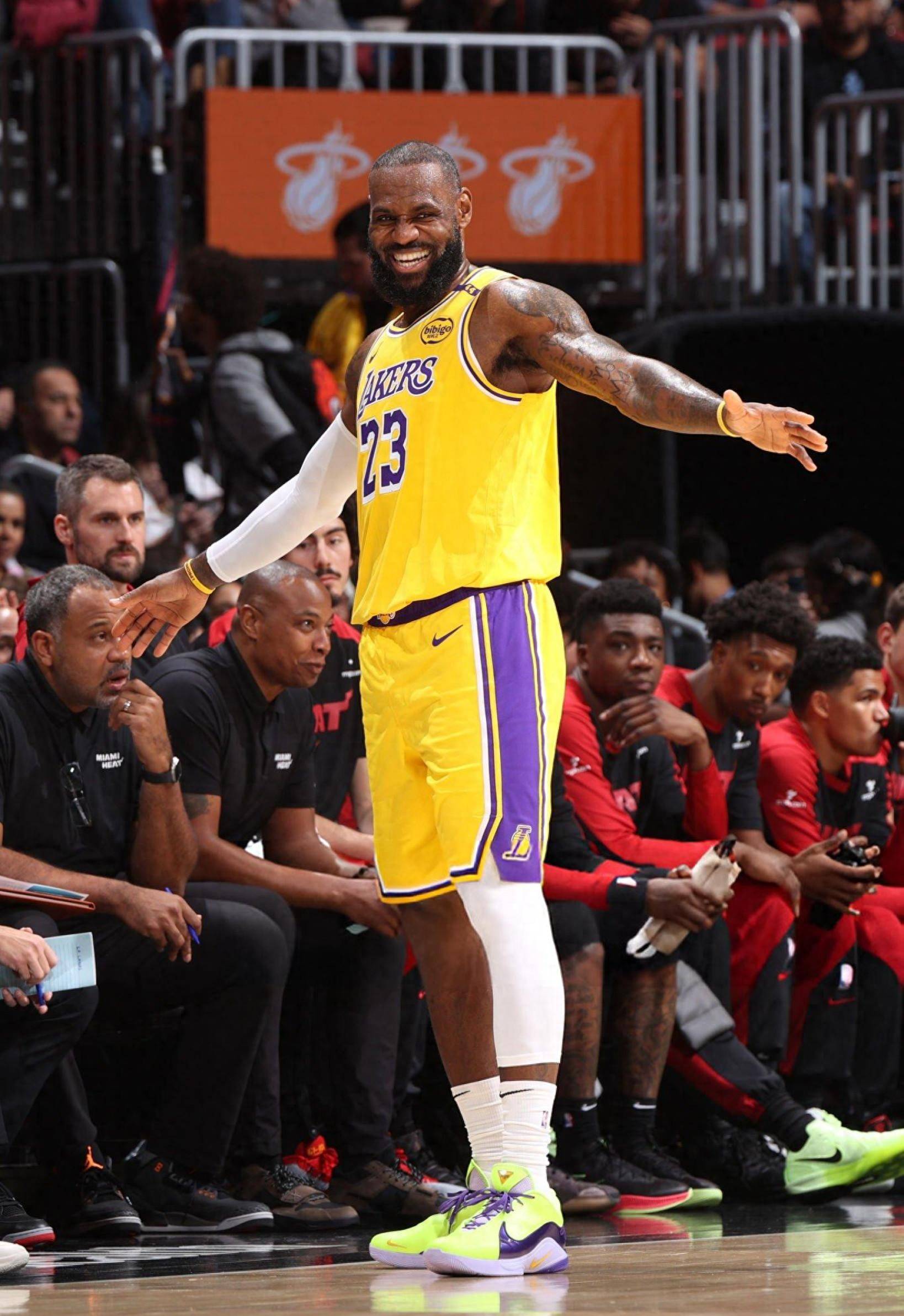 布翁焦尔诺：队内关系？我们对孔蒂有信心，他对我们也是如此（布翁焦尔诺：更衣室关系融洽，我们信任孔蒂，孔蒂同样信任我们）