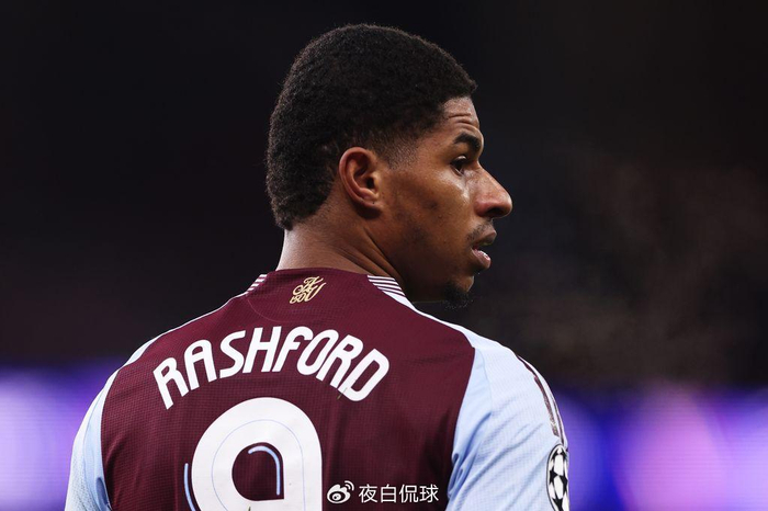 库里谈防守布克：身高上确实会吃亏，我的目标是不被他一步过（库里谈防守布克：身高不占优势，只求不让他第一步过人）