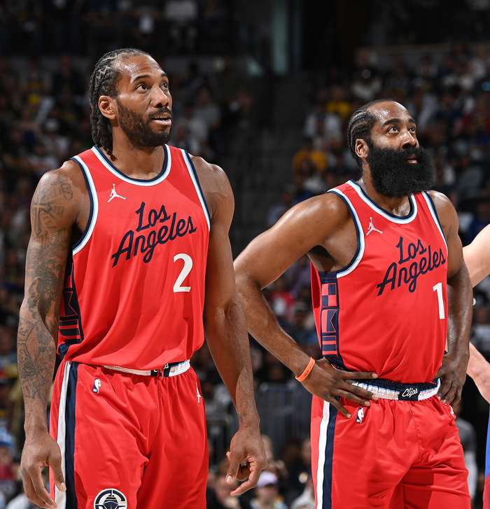 年关将至，中超各队目标各异，政府支持都是关键!（岁末将临，中超诸队各定航向，政府助力仍是关键）