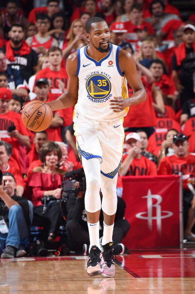 打爆了湖人的锋线！太阳又用双向合同淘到了一名优秀的球员？（打穿湖人锋线！太阳又凭双向合同捡到一位出色球员？）