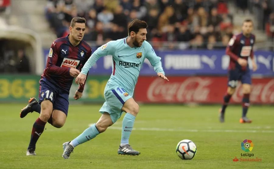 阿森纳点球击败水晶宫 半决赛将战蓝军Arsena...（阿森纳点球淘汰水晶宫，半决赛迎战切尔西）