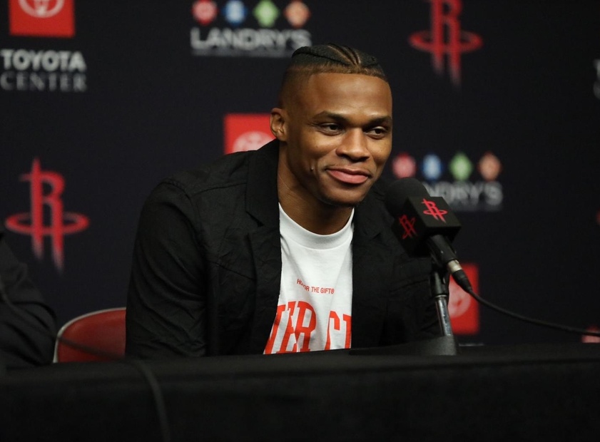 罗马诺：皇马退出科纳特争夺战，利物浦不会无限期等球员决定（罗马诺：皇马已退出科纳特竞争，利物浦不打算无限期等待球员表态）