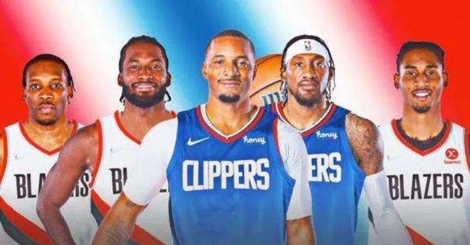 尤文全队和球迷一起出现在登机口，斯帕莱蒂和球迷们友好互动（尤文全队与球迷同现登机口，斯帕莱蒂亲切互动）