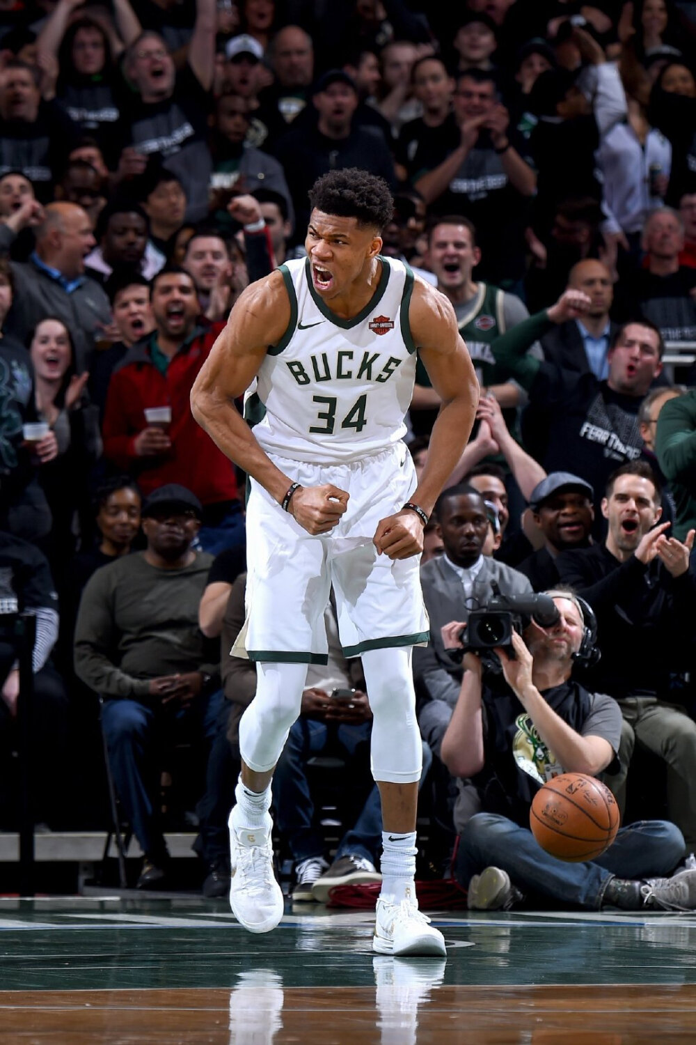 还是那个他！威少仅用三节就砍下生涯第207次三双