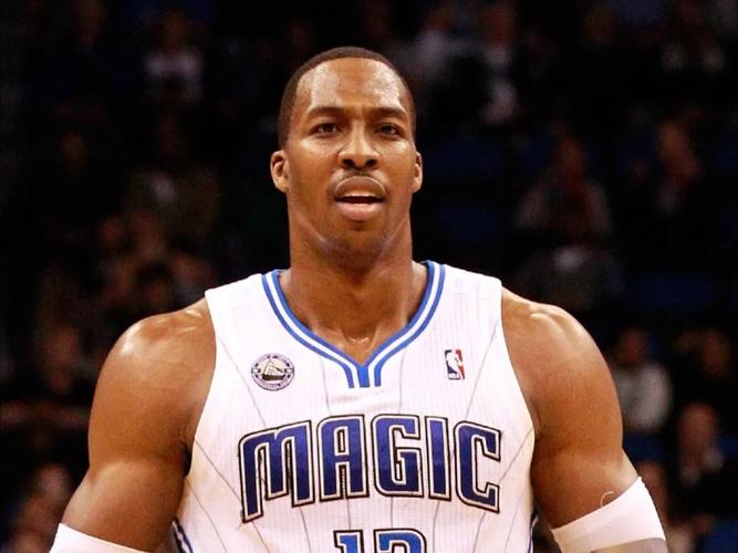 维尼修斯：友谊赛能帮巴西积累经验；我们都很喜欢和安帅共事（维尼修斯：热身赛助巴西涨经验；全队都喜欢与安切洛蒂合作）