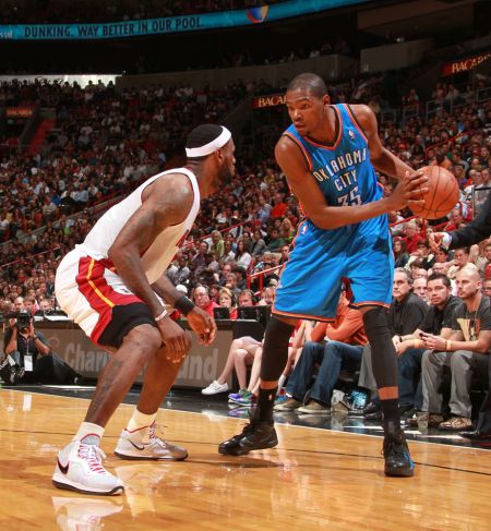 女子篮球联赛MVP候选名单公布（女篮联赛MVP候选名单出炉）