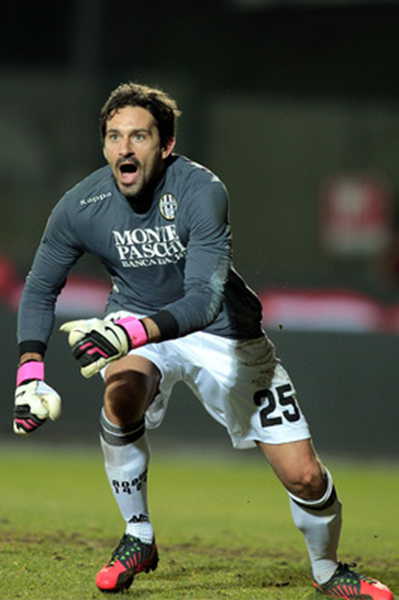 蒂亚戈：若瓜帅的足球是控制中的秩序，渣叔则是混乱中的自信（蒂亚戈：瓜帅崇尚可控秩序，渣叔强调混乱中的自信）