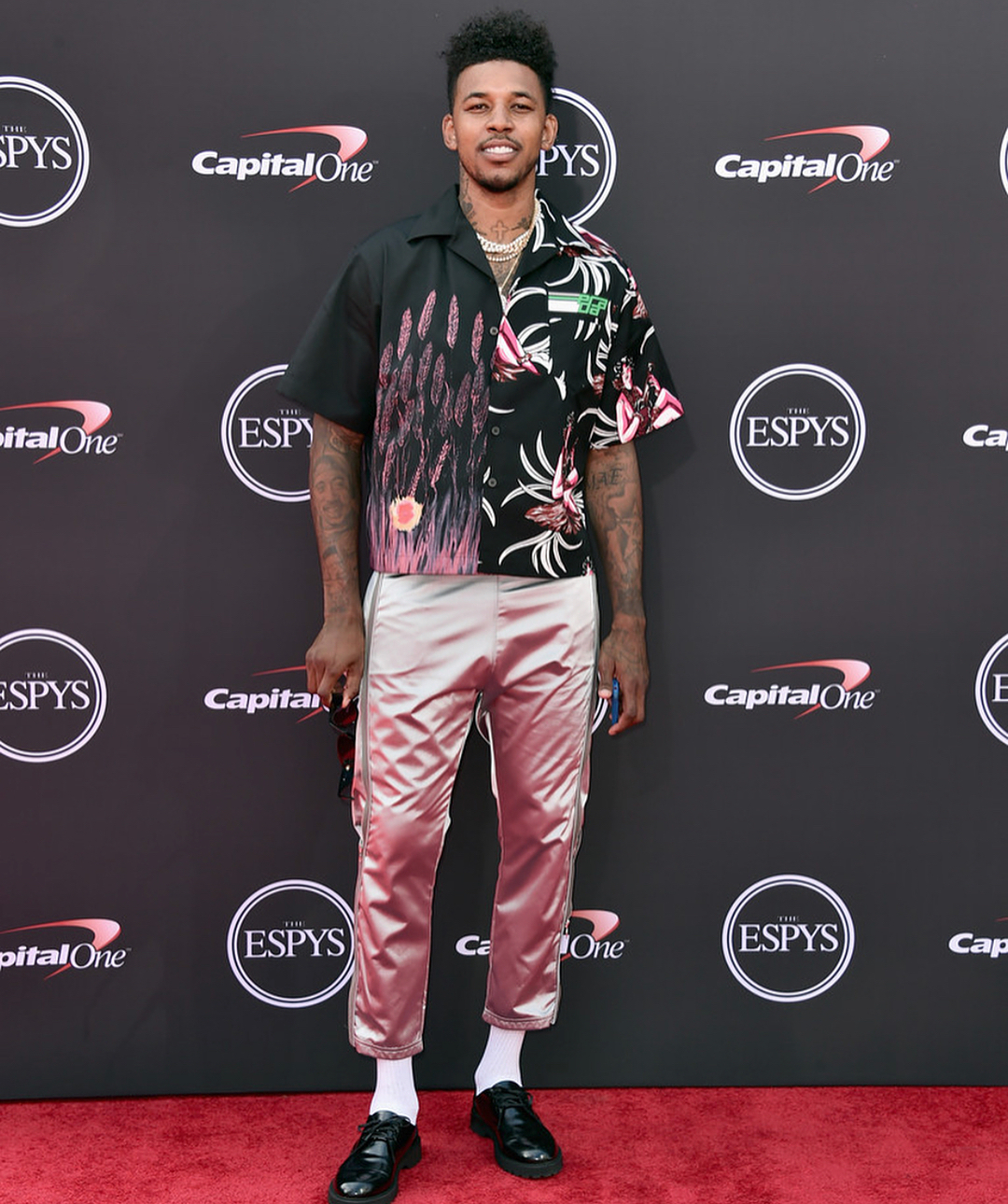 舍甫琴科：我热爱圣西罗，收购它对米兰和意大利足球都很重要（舍甫琴科：钟爱圣西罗，收购该球场对米兰与意大利足坛意义重大）