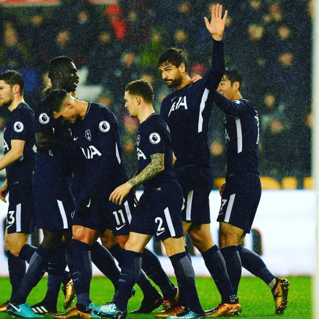 圣吉罗斯主帅：马竞有弱点也会丢球，我们不是来这里旅游的（圣吉罗斯主帅：马竞并非无懈可击会失球，我们此行不是来观光的）