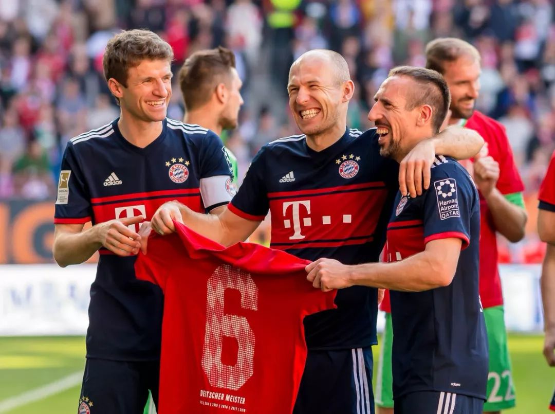 避免附加赛停赛，意媒：染黄的泽林斯基可能轮休波兰末轮比赛（意媒：为规避附加赛停赛风险，染黄的泽林斯基或将轮休波兰末轮）