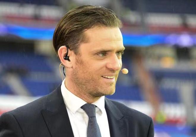 詹姆斯关键上篮助球队锁胜（詹姆斯末节关键上篮锁定胜局）